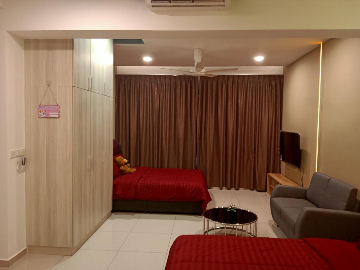 #4 Summer Studio - One South Seri Kembangan Bagian luar foto